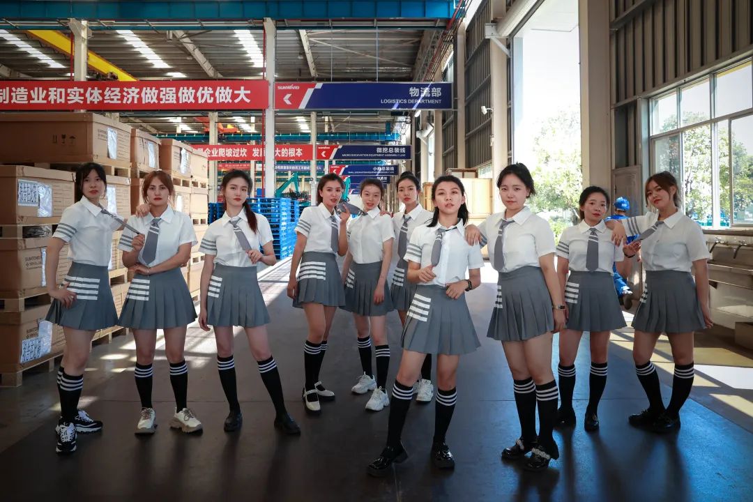 又酷又辣又炫！安博官网体育(中国)有限公司官网
智能第二届挖机宝贝来了