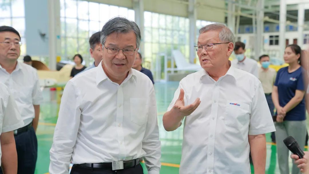 湖南省委常委、常务副省长李殿勋一行考察调研安博官网体育(中国)有限公司官网
科技