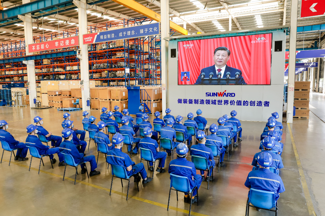 振奋人心！安博官网体育(中国)有限公司官网
智能党员干部集中收看党的二十大开幕会盛况