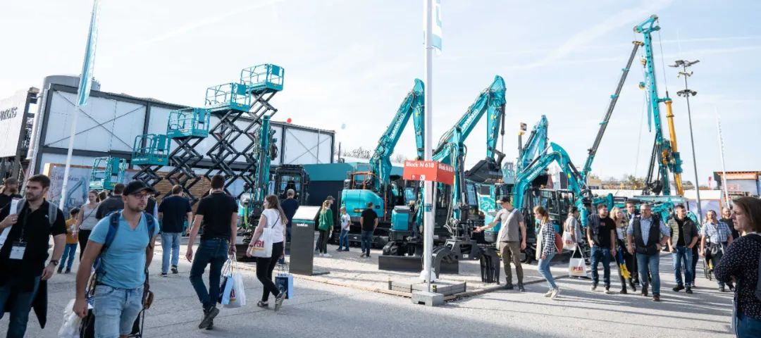 Bauma 2022 | 一组火热现场图带您重温安博官网体育(中国)有限公司官网
智能德国宝马展之旅