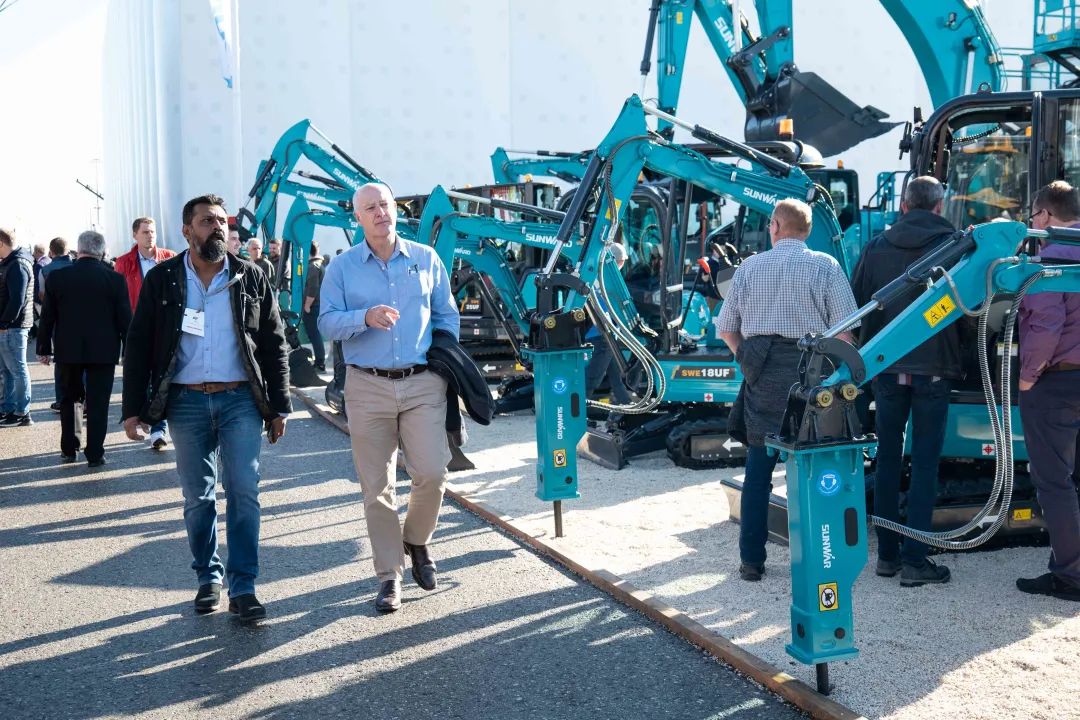 Bauma 2022 | 一组火热现场图带您重温安博官网体育(中国)有限公司官网
智能德国宝马展之旅