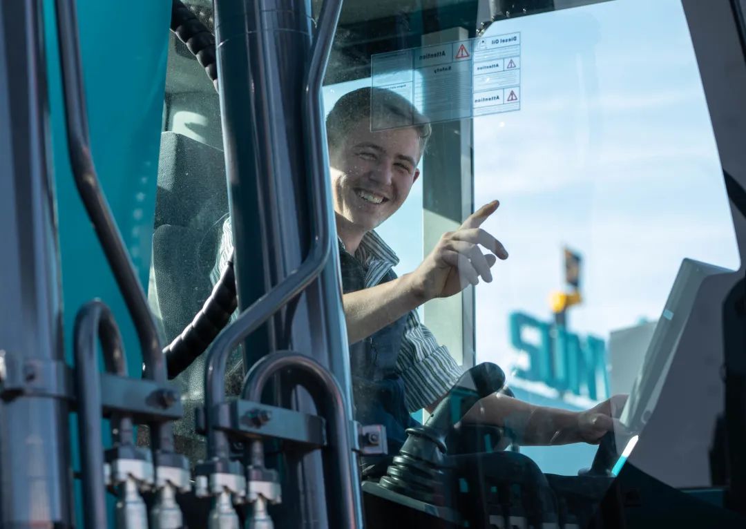 Bauma 2022 | 一组火热现场图带您重温安博官网体育(中国)有限公司官网
智能德国宝马展之旅