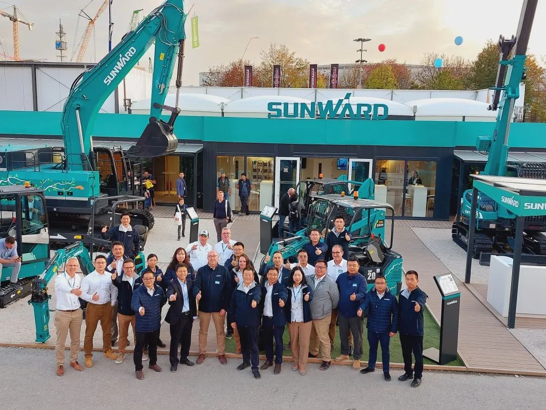 Bauma 2022 | 一组火热现场图带您重温安博官网体育(中国)有限公司官网
智能德国宝马展之旅