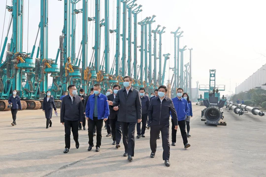 湖南省副省长周海兵调研安博官网体育(中国)有限公司官网
智能