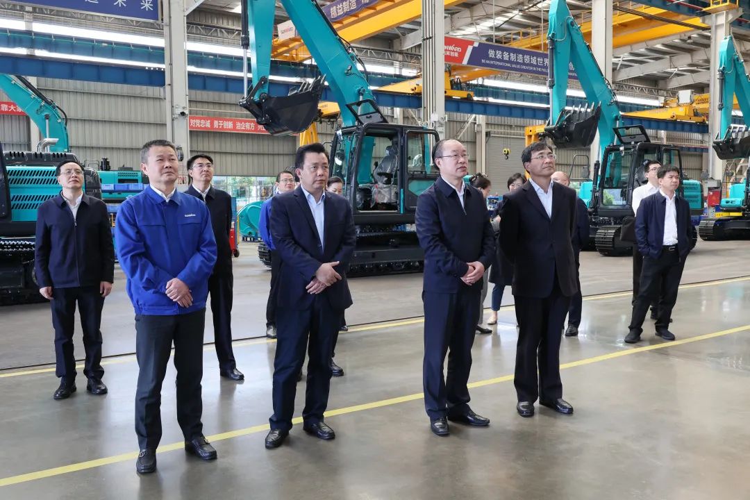 人社部党组成员、副部长俞家栋考察调研安博官网体育(中国)有限公司官网
智能