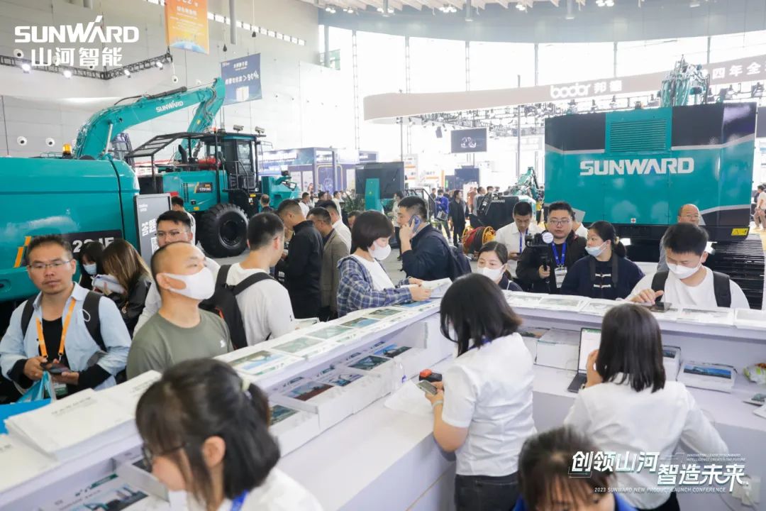 2023 CICEE | 安博官网体育(中国)有限公司官网
智能亮相2023长沙国际工程机械展！智能化、电动化产品站C位