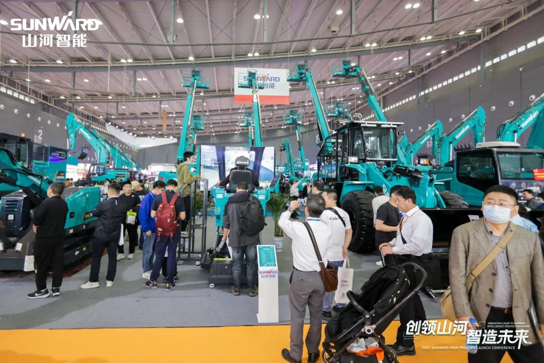 2023 CICEE | 安博官网体育(中国)有限公司官网
智能亮相2023长沙国际工程机械展！智能化、电动化产品站C位