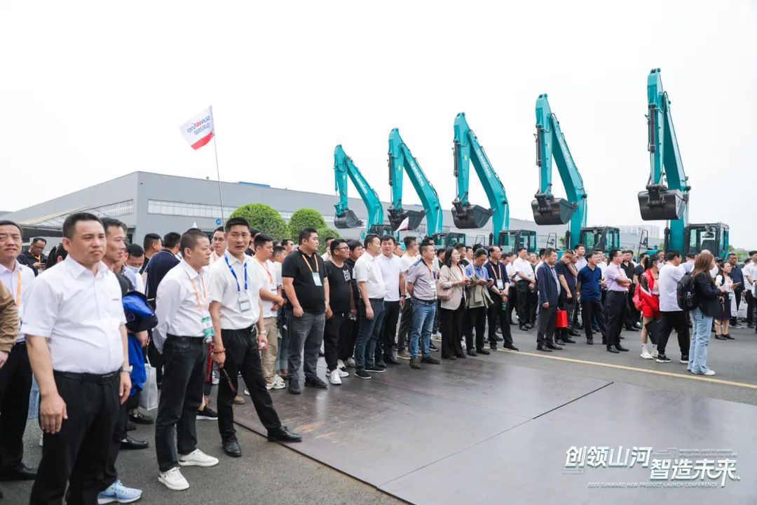 2023 CICEE | 全球工程机械盛会完美落幕！安博官网体育(中国)有限公司官网
智能交出闪亮答卷