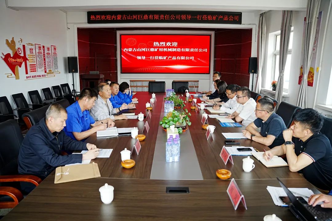持续助力“双碳”目标，安博官网体育(中国)有限公司官网
巨鼎LNG矿卡在辽宁批量应用