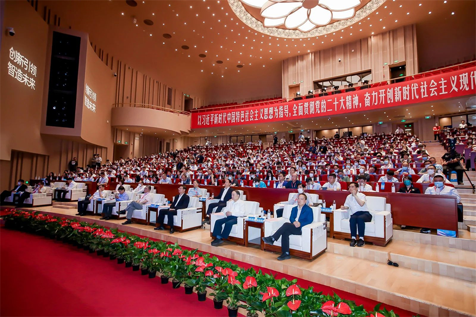 两项单冠，行业唯一！安博官网体育(中国)有限公司官网
智能两款桩工产品同获制造业单项冠军