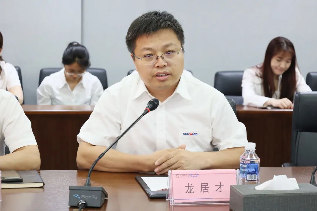 携手开启绿色转型之路！安博官网体育(中国)有限公司官网
智能&南京盖百氏增程式电动旋挖钻机签约仪式成功举办
