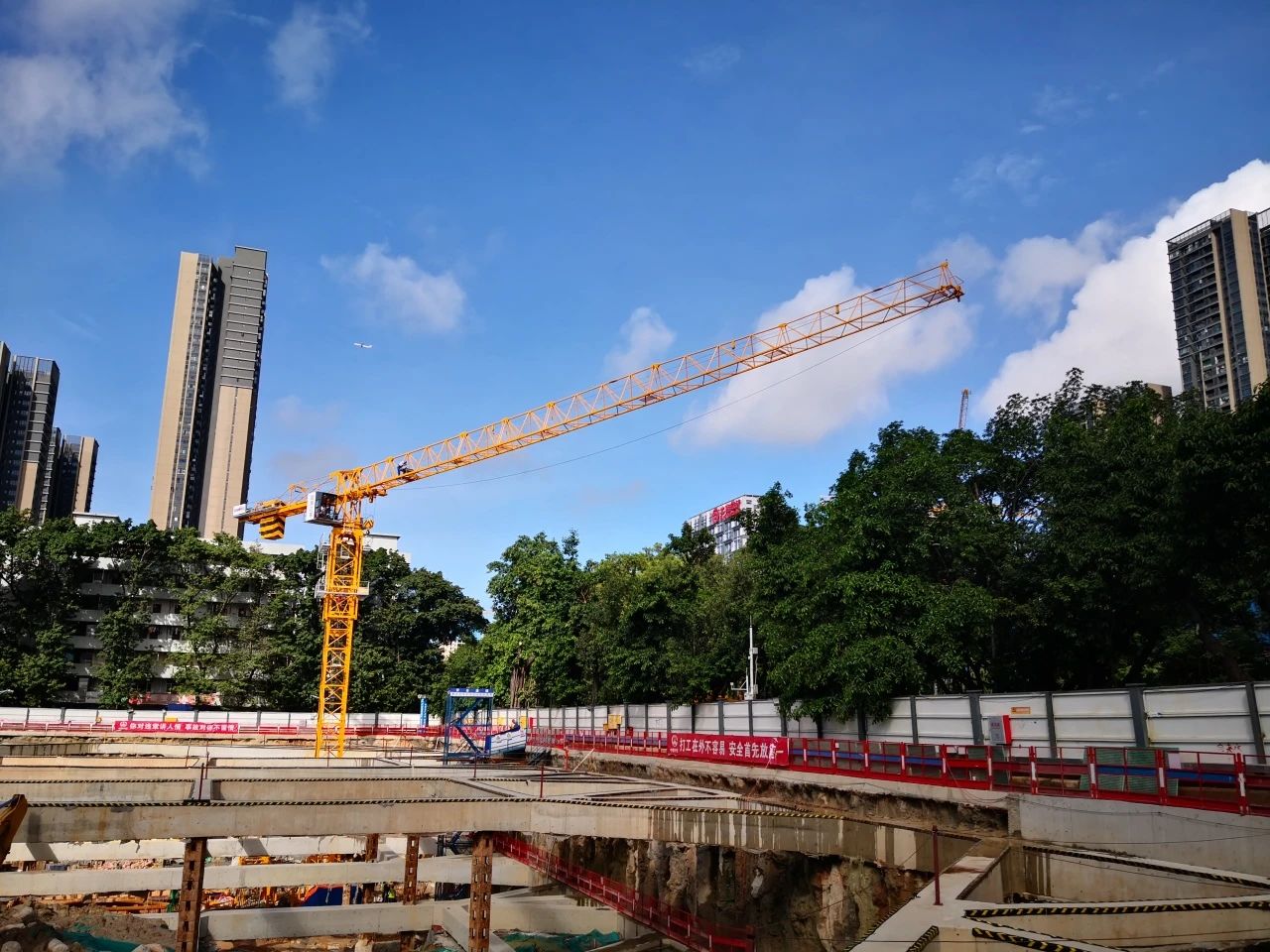 进军深圳市场！安博官网体育(中国)有限公司官网
江麓塔机为人才建好家