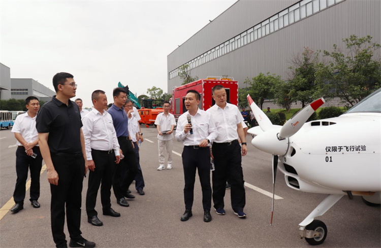 国家应急管理部救援协调和预案管理局副局长颜彬一行调研安博官网体育(中国)有限公司官网
智能