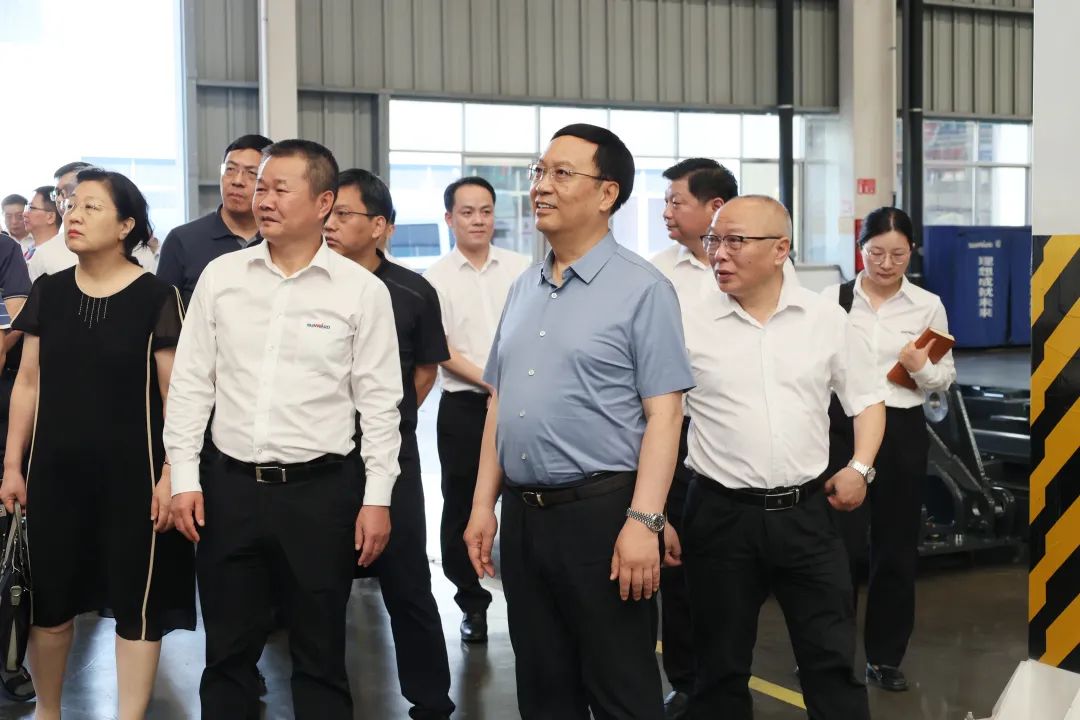 中宣部社科领域专家学者到安博官网体育(中国)有限公司官网
智能调研高质量发展