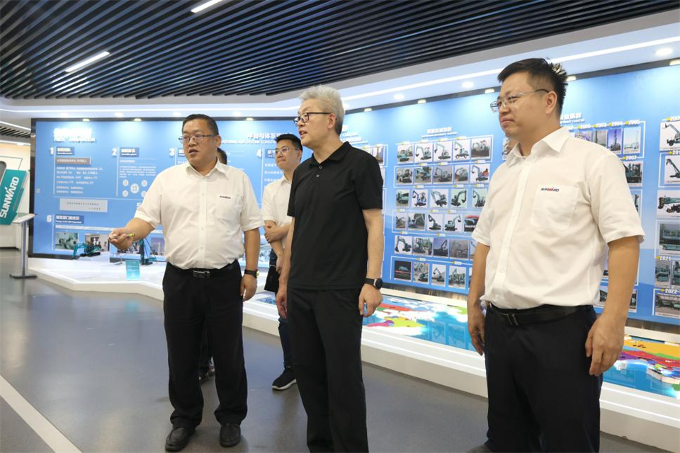 中国五矿工会主席、职工董事张晔到安博官网体育(中国)有限公司官网
智能调研交流
