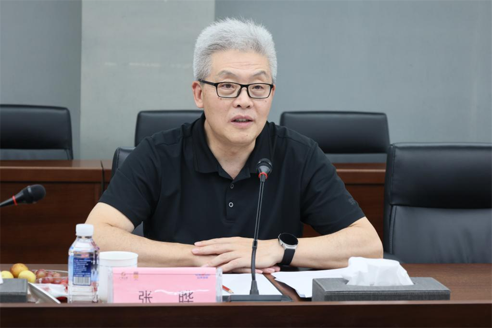 中国五矿工会主席、职工董事张晔到安博官网体育(中国)有限公司官网
智能调研交流