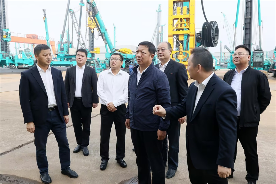 同船出海，共赢未来！中铁九局副总经理刘峻峰一行到访安博官网体育(中国)有限公司官网
智能