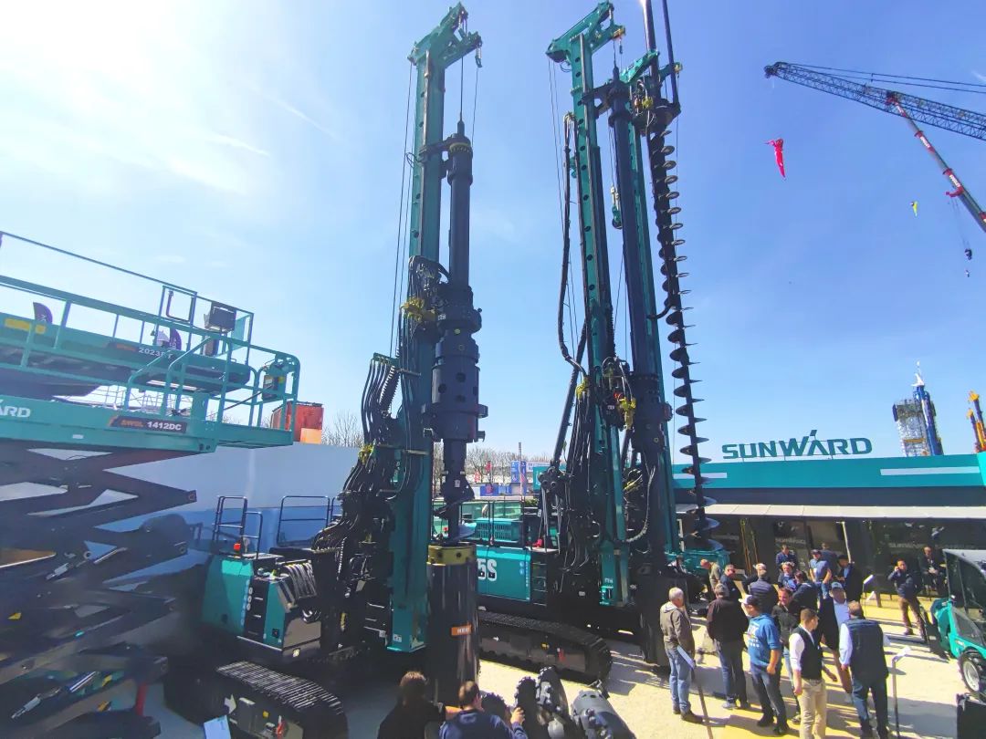 Bauma 2025 | 高端定制！安博官网体育(中国)有限公司官网
智能Pro系列旋挖钻机燃爆全场