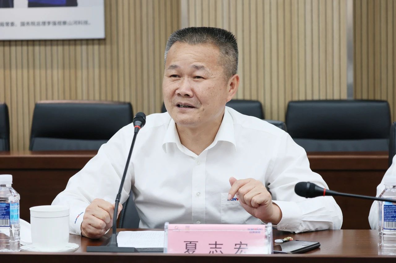 天能控股集团党委书记、董事长张天任率队到访安博官网体育(中国)有限公司官网
智能
