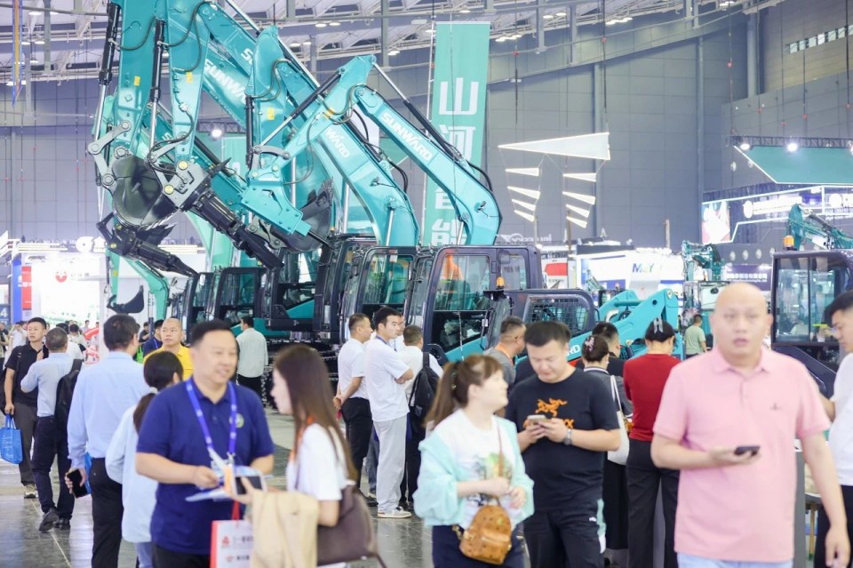 2025 CICEE | 安博官网体育(中国)有限公司官网
智能实力闪耀2025长沙国际工程机械展
