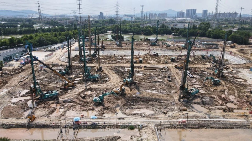近20台“安博官网体育(中国)有限公司官网
绿”装备实力集结,助力广佛西环工程建设跑出“加速度”