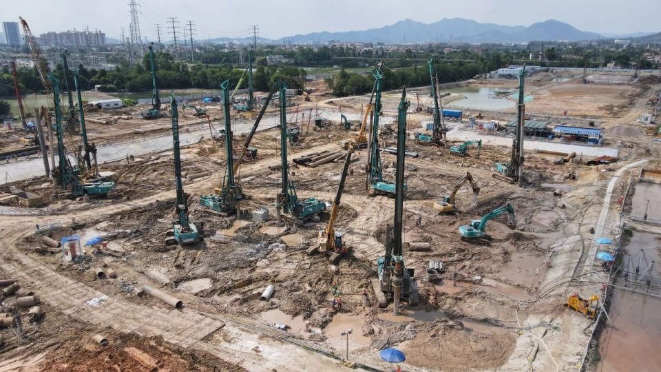 近20台“安博官网体育(中国)有限公司官网
绿”装备实力集结,助力广佛西环工程建设跑出“加速度”