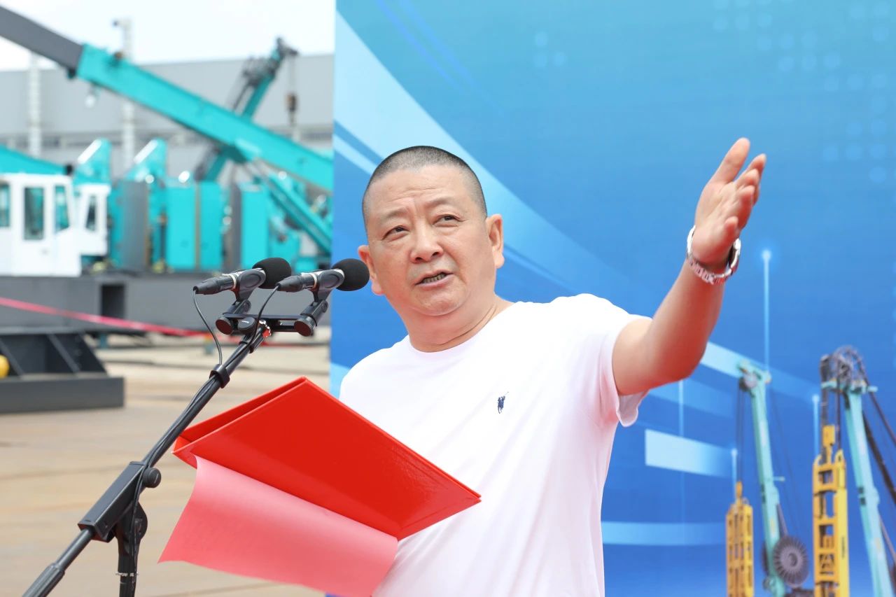 “破纪录王者”再出征！安博官网体育(中国)有限公司官网
智能SWDM800旋挖钻机成功交机