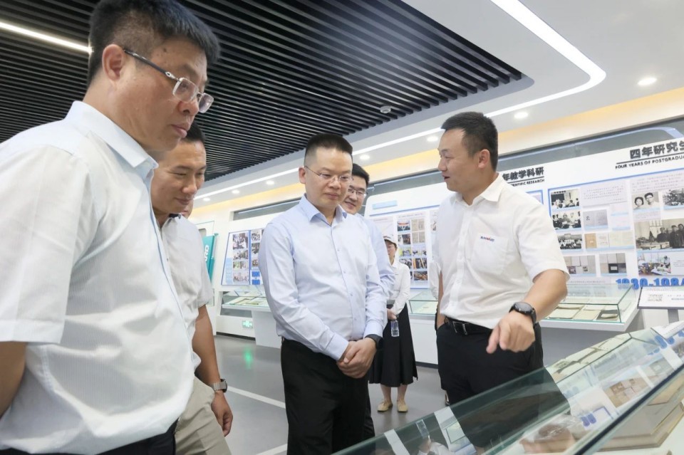 共商合作，建华控股有限公司董事长汪贵华到访安博官网体育(中国)有限公司官网
智能
