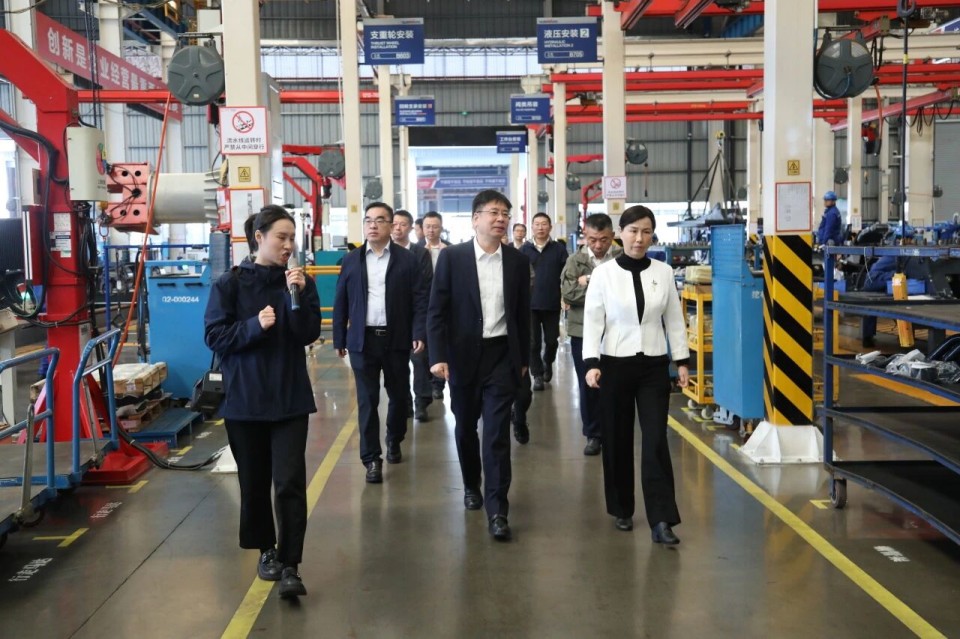 聚焦应急装备研发生产，共探实战适配新路径——广州市应急管理局党委书记、局长叶芳调研安博官网体育(中国)有限公司官网
智能