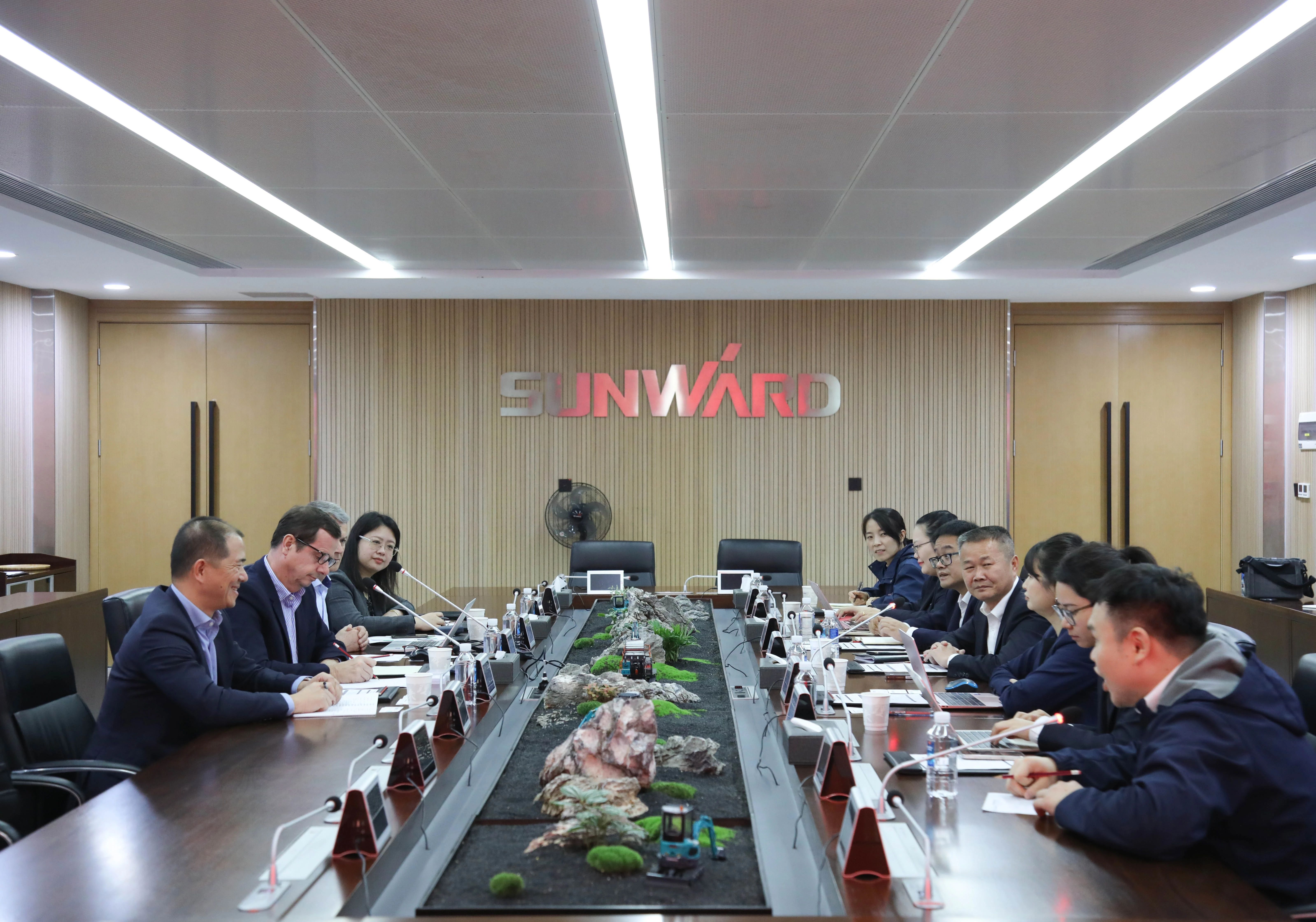 法巴租赁集团到访安博官网体育(中国)有限公司官网
智能，共拓合作新篇章