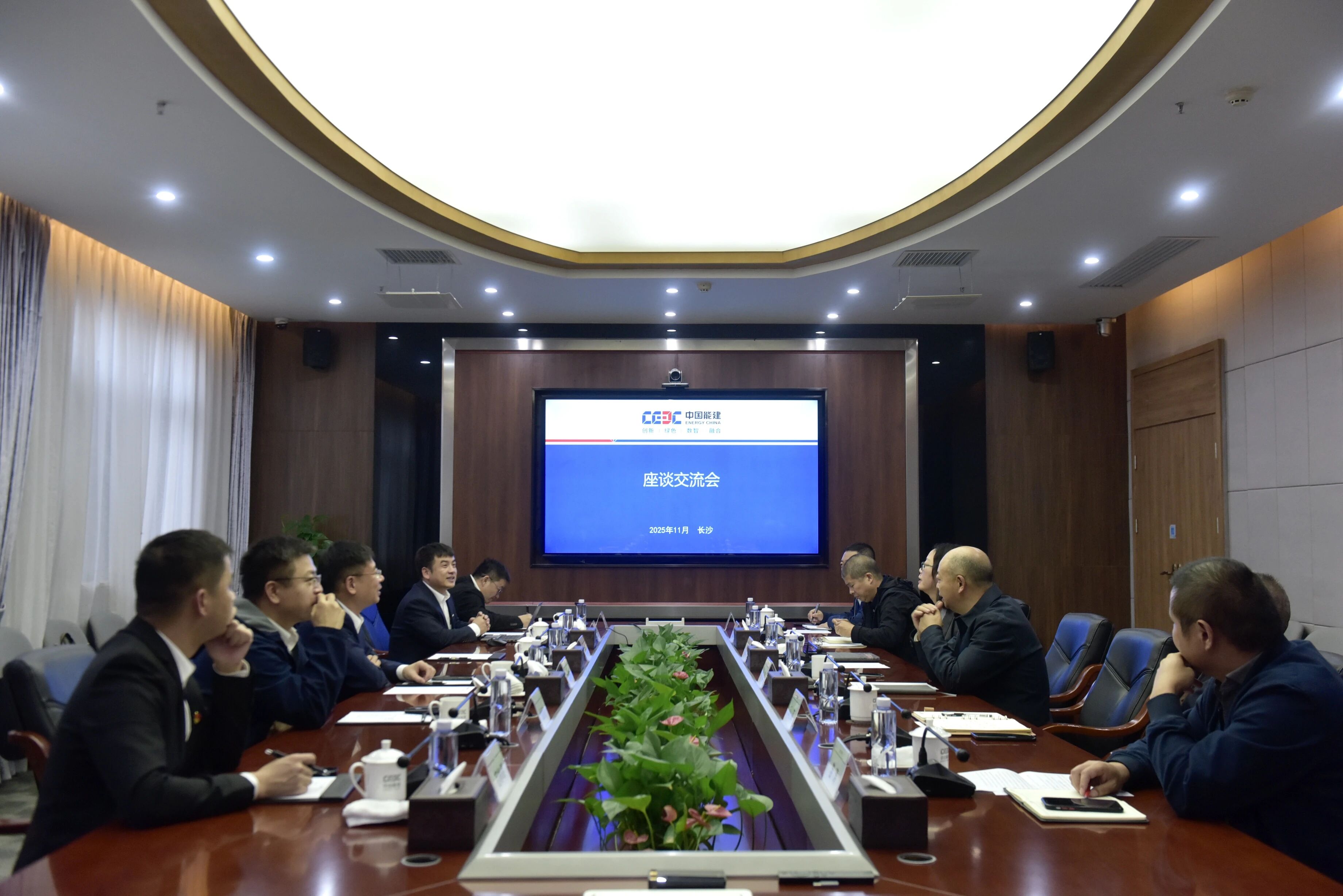 安博官网体育(中国)有限公司官网
智能与易普力开展座谈交流，谱写互利共赢新篇章