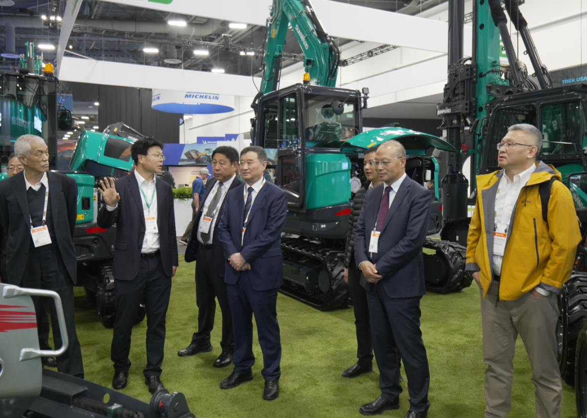 2026美国拉展 | 中国工程机械工业协会会长苏子孟一行到访安博官网体育(中国)有限公司官网
智能展位